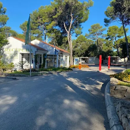 Oliva Mobile Camping Park Soline